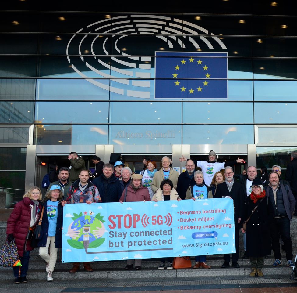 In_front_of_the_Eu_Parliament